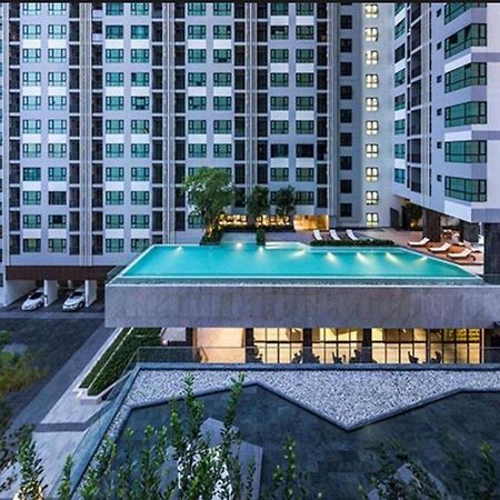 The Base Central Pattaya By Mickey Exterior photo