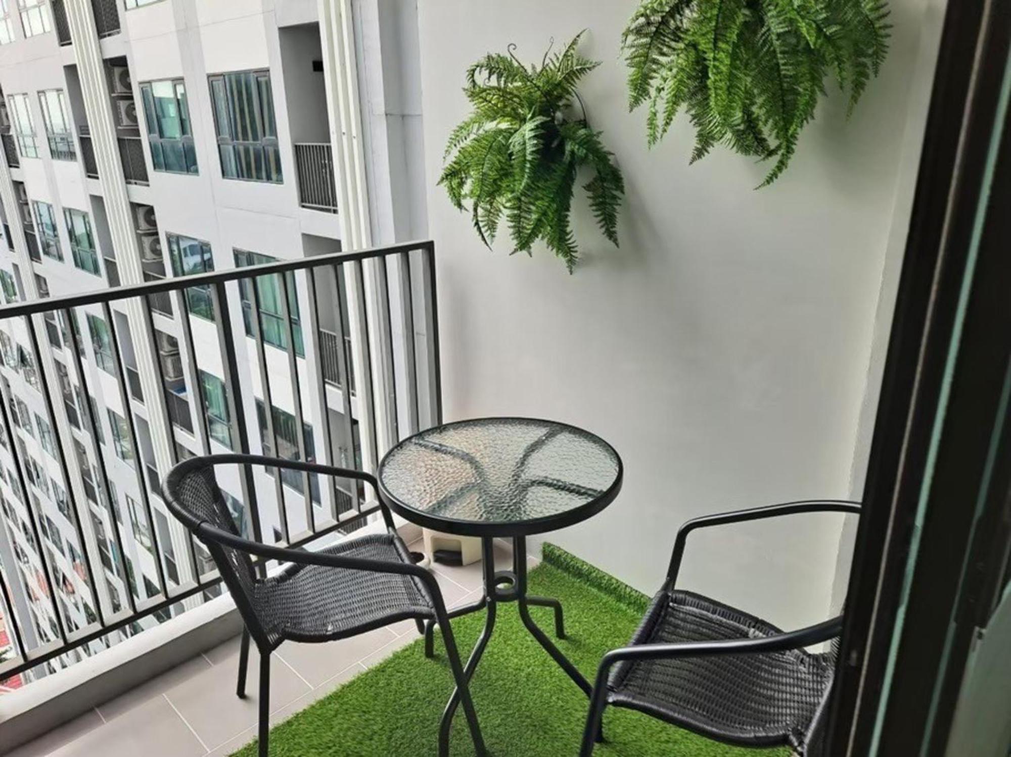 The Base Central Pattaya By Mickey Exterior photo
