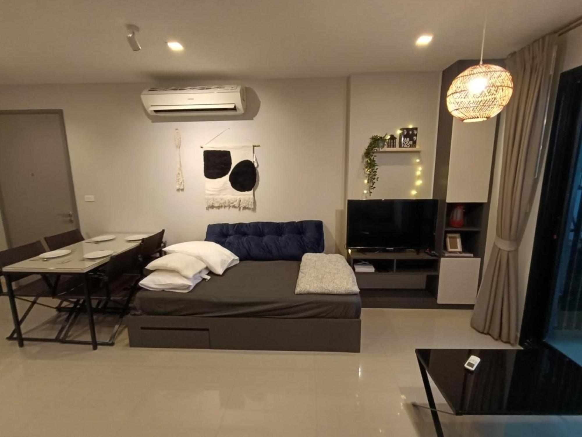 The Base Central Pattaya By Mickey Exterior photo