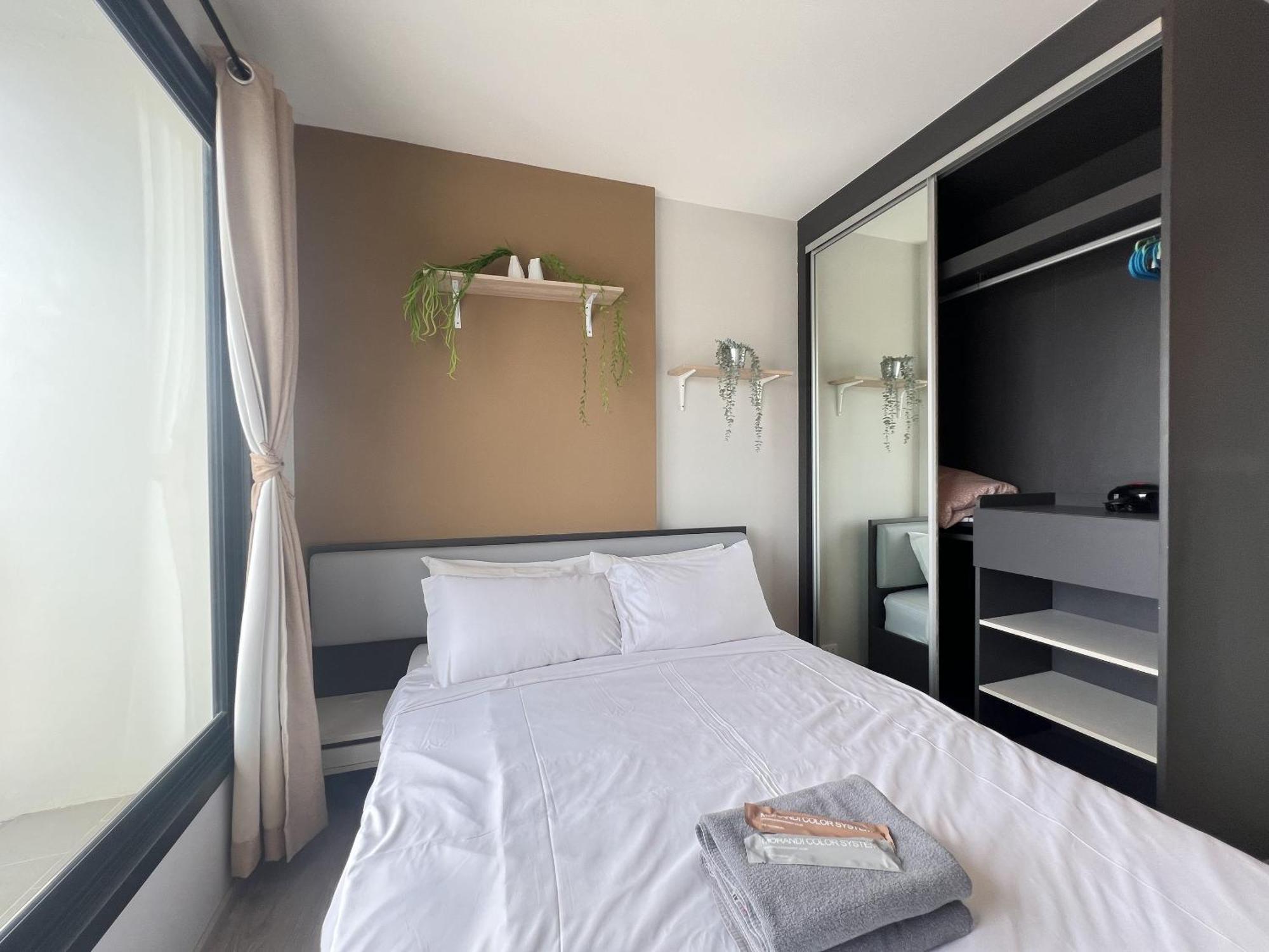 The Base Central Pattaya By Mickey Exterior photo