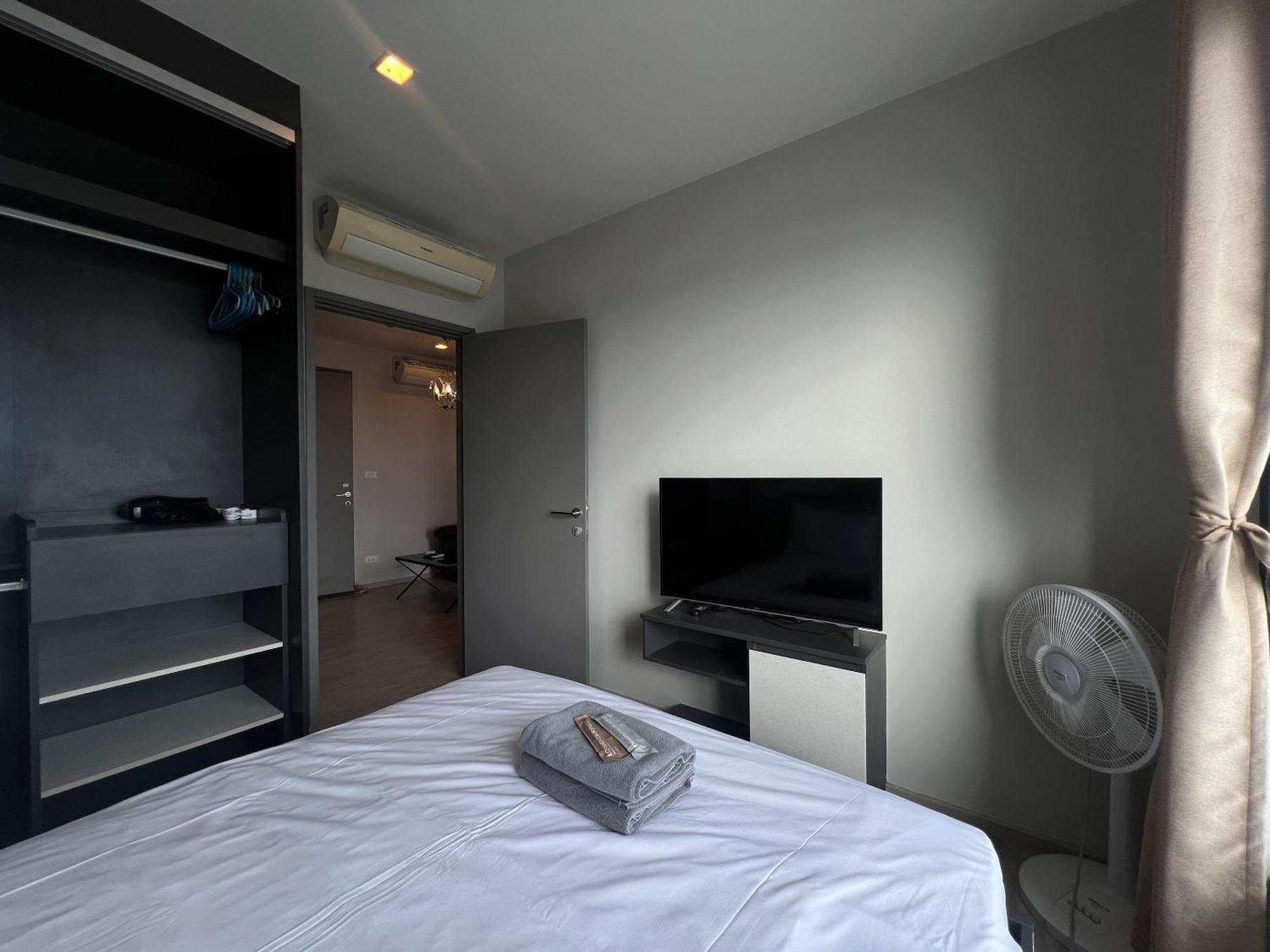 The Base Central Pattaya By Mickey Exterior photo