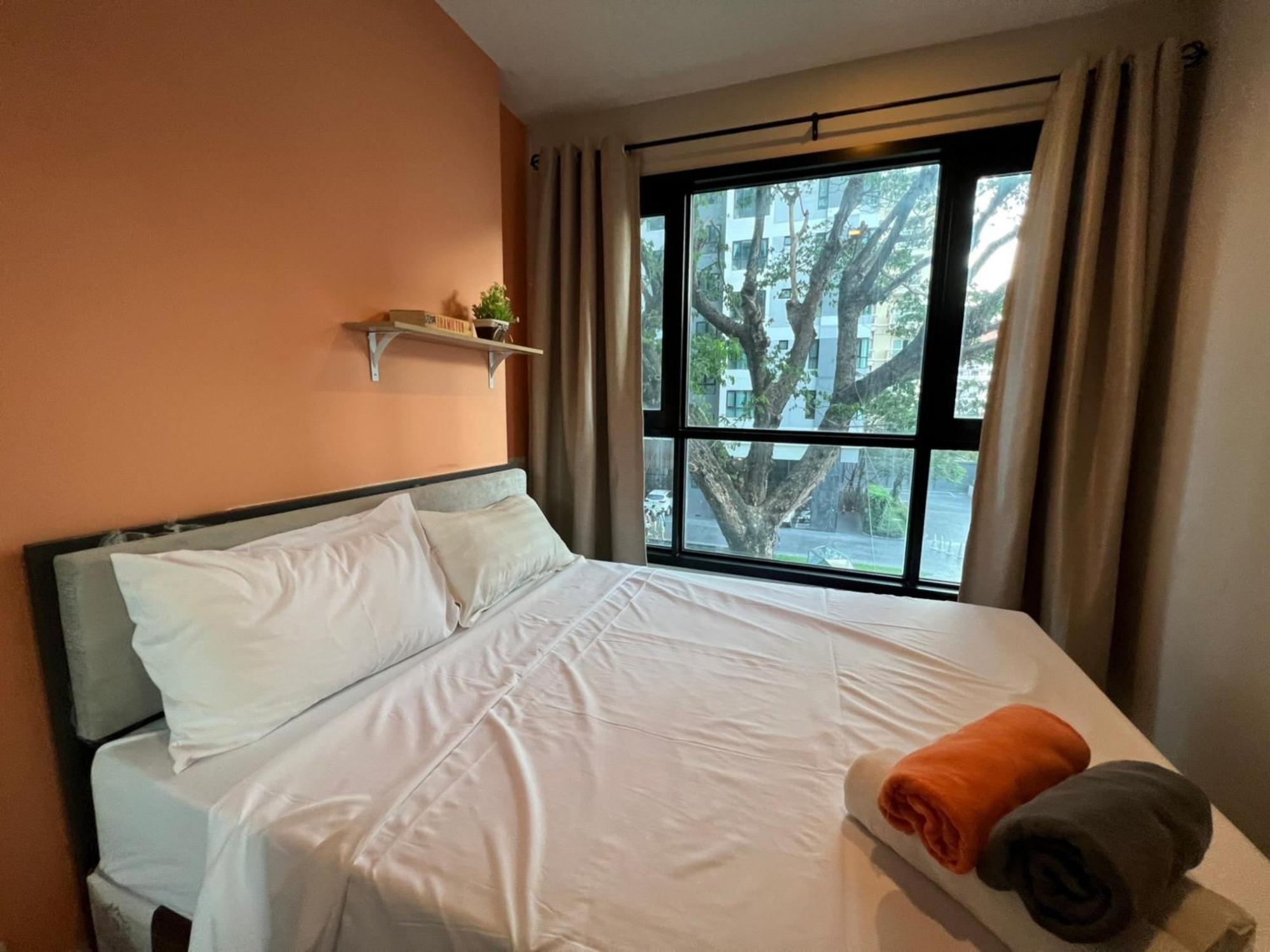 The Base Central Pattaya By Mickey Exterior photo