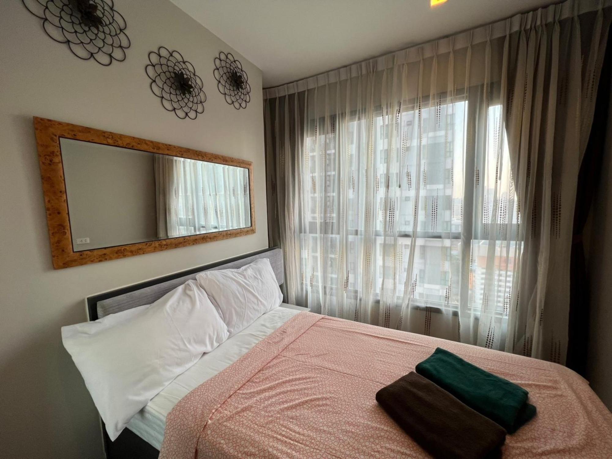 The Base Central Pattaya By Mickey Exterior photo