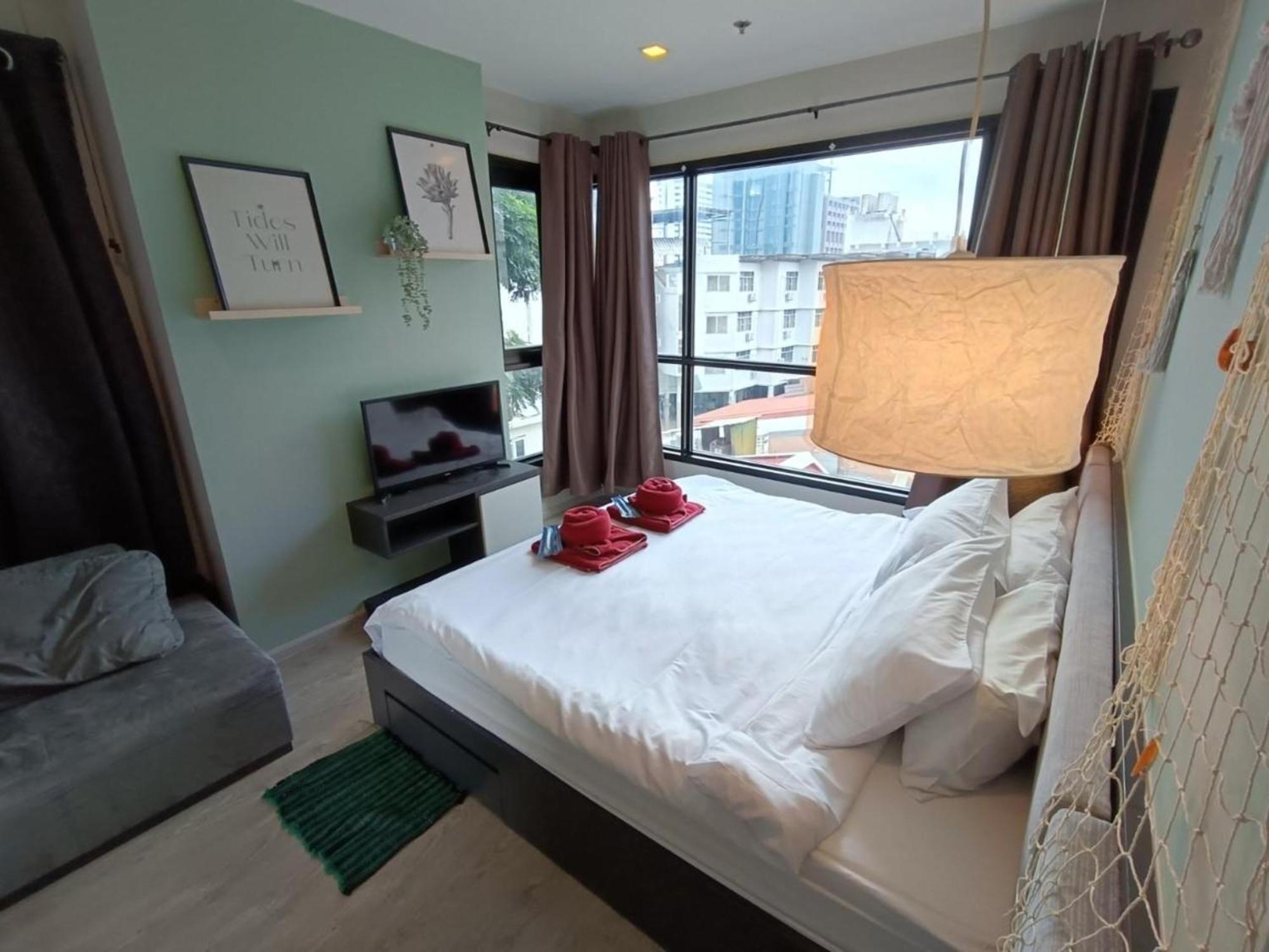 The Base Central Pattaya By Mickey Exterior photo